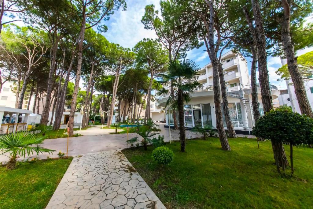 Atrium Deluxe Resort Голем Экстерьер фото
